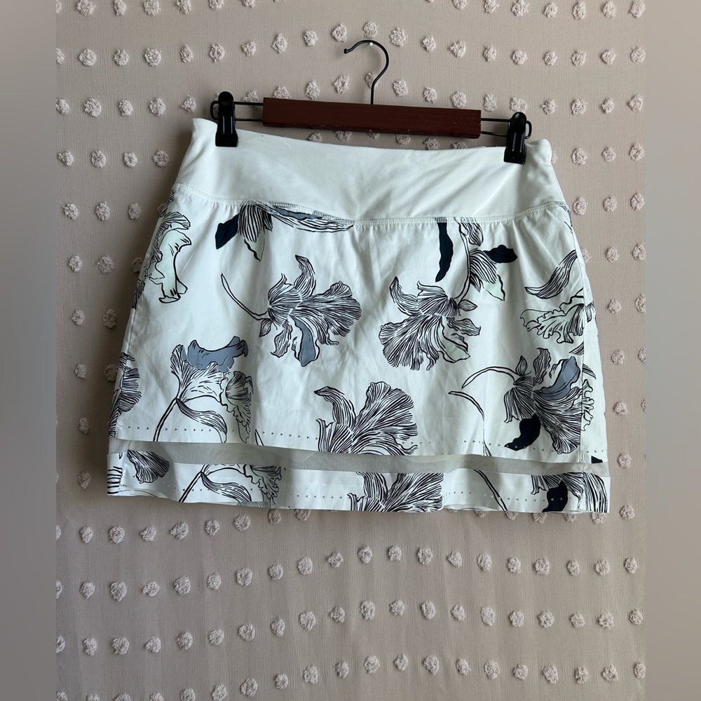 Athleta White Floral Printed Skort with Black and Gray Accents